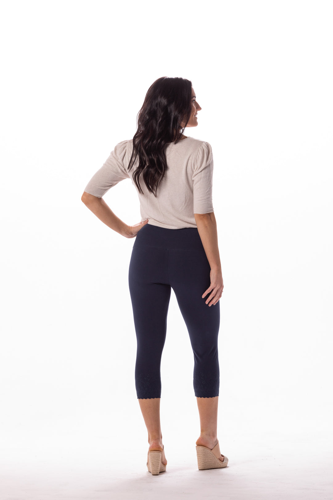 Teri Embroidered Hem Capri - INTROclothing