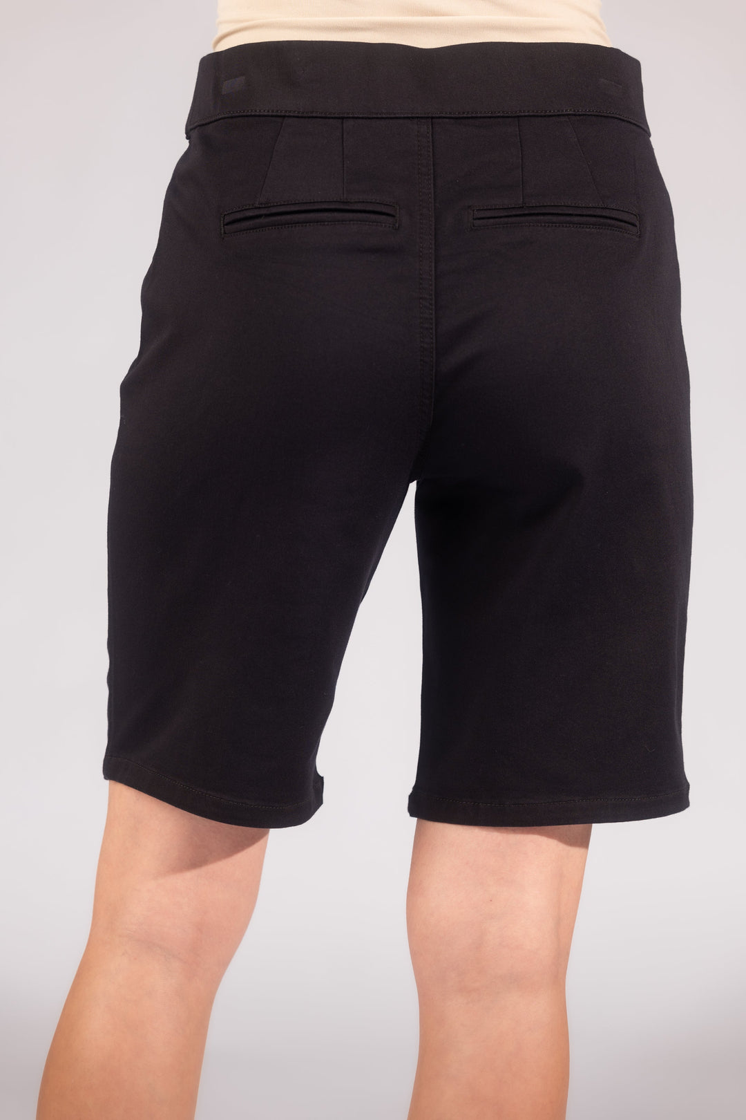 Daisy Stretch Pull-On Shorts